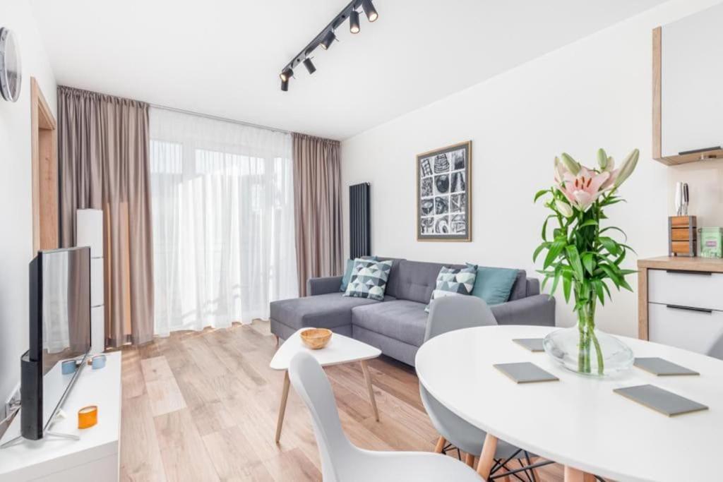 Modern Riverside Apartment With Free Parking Space Szczecin Exterior photo